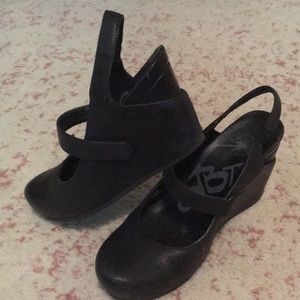OTBT Shoes - Cute black wedges OTBT Shoes - Cute black wedges